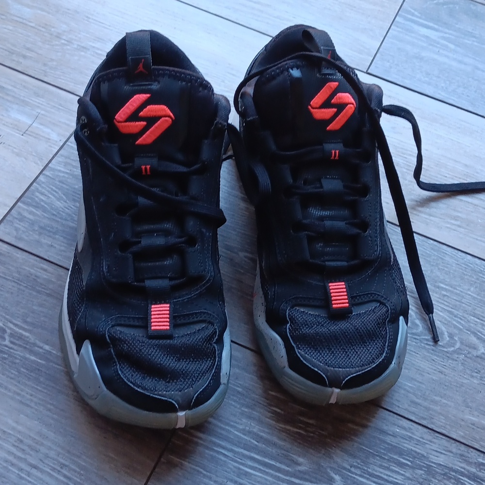 Shoes - Picture 5 of 5
